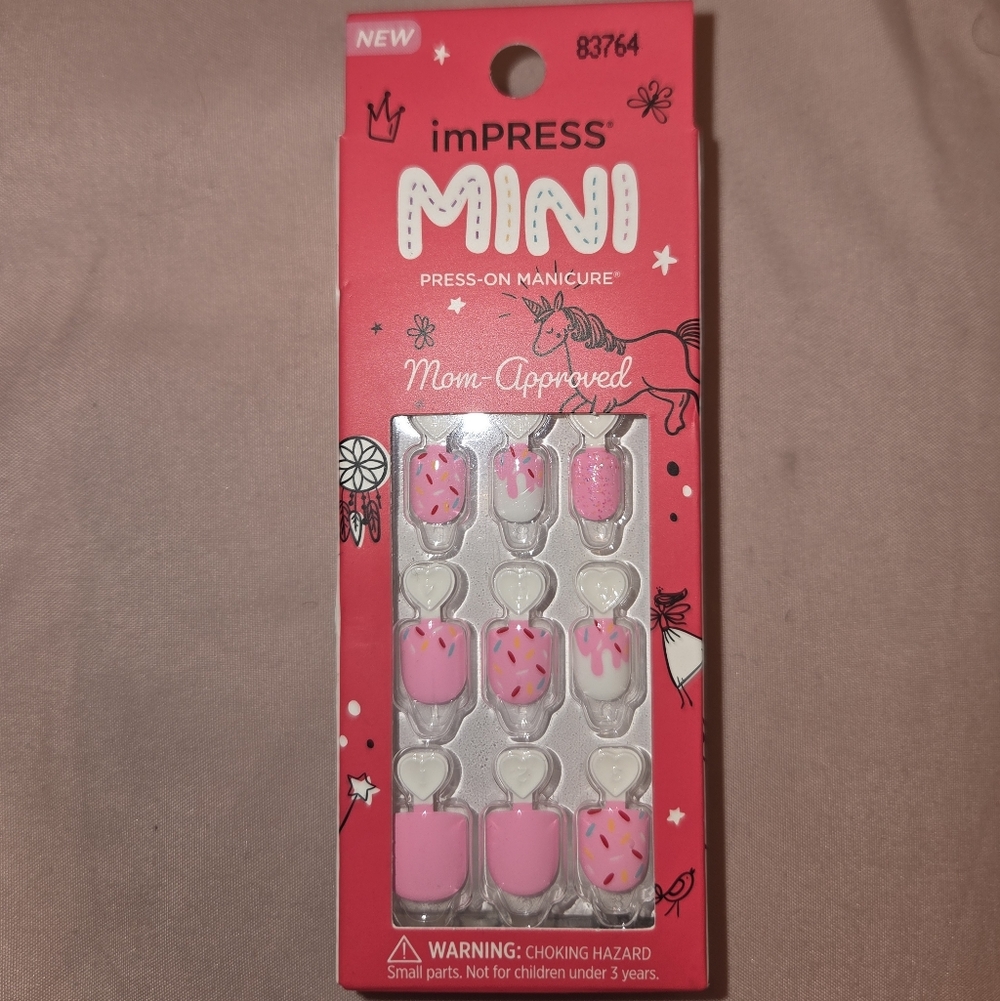 imPRESS MINI Press-On Manicure Set